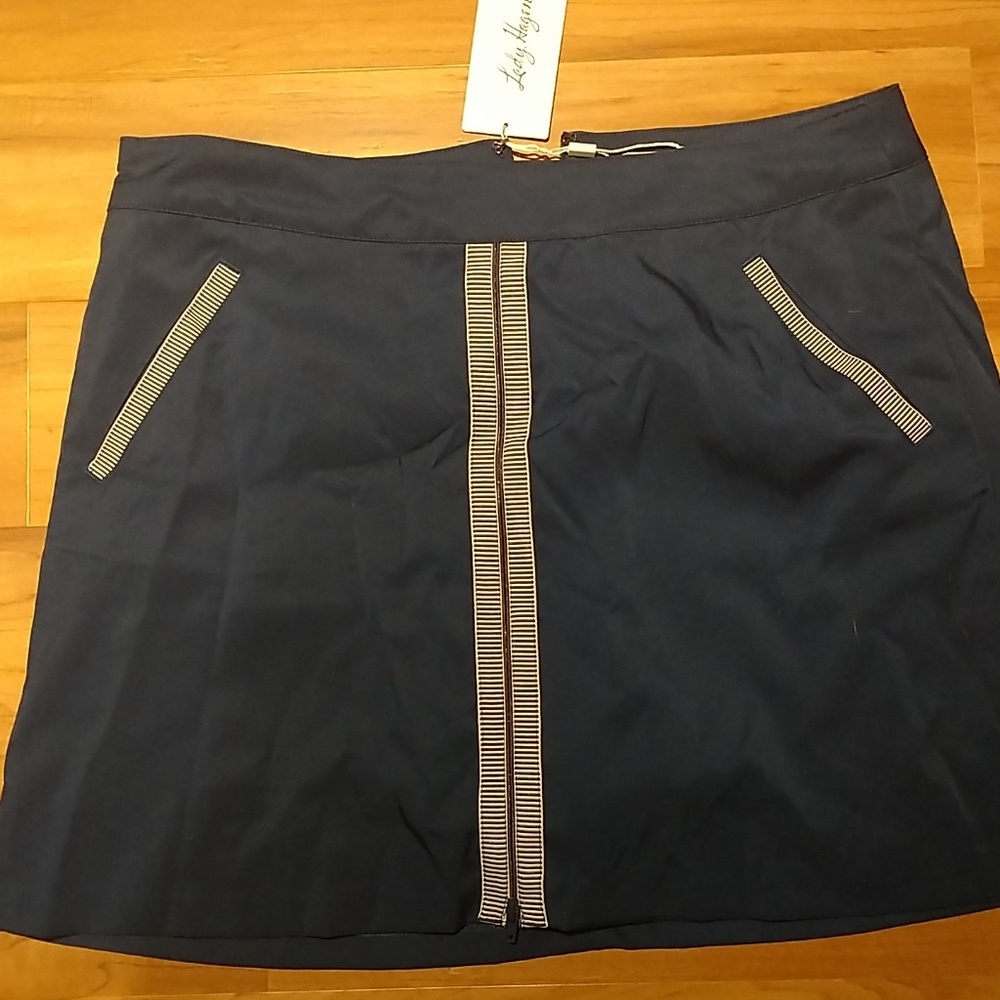 Navy blue nautical zipper skort
